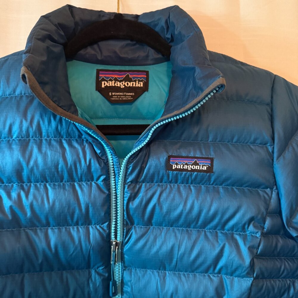Patagonia Women's Down Sweater Jacket - Picture 3 of 3